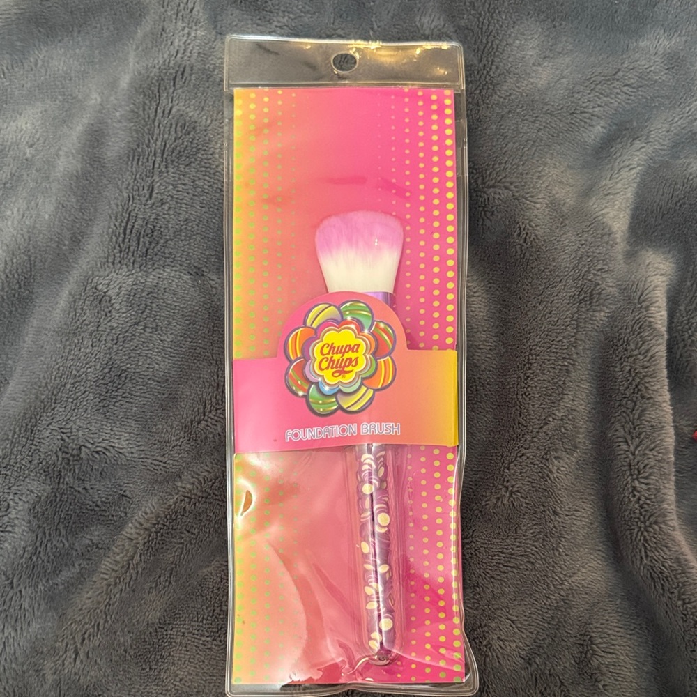 Chupa Chupa Limited Edition Foundation Brush NIB